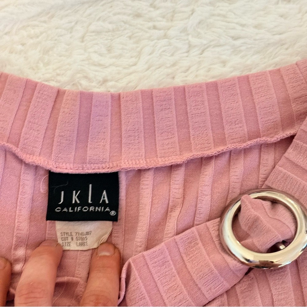Pink Ribbed Off-Shoulder Top - Picture 2 of 4